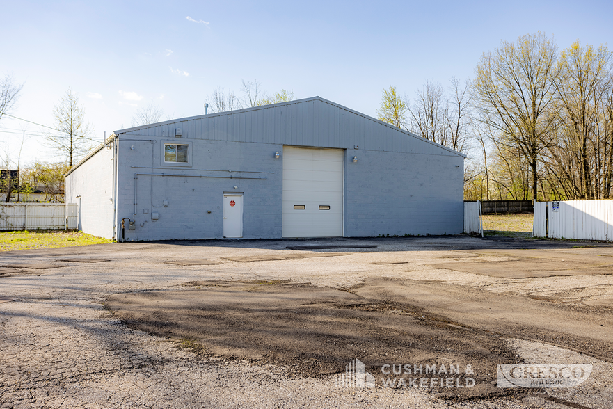 Primary Photo Of 16514 Broadway Ave, Maple Heights Warehouse For Sale