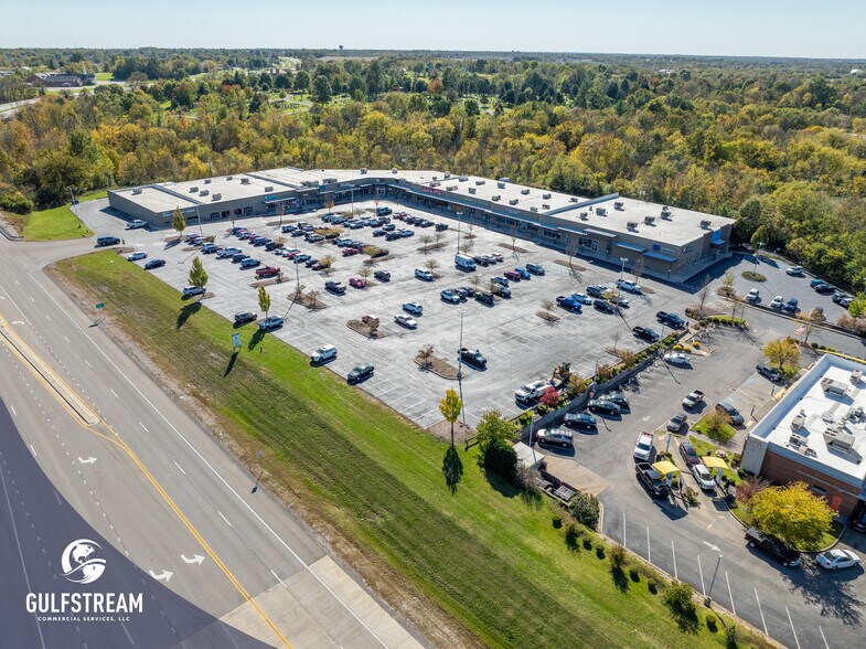 More Photos Of 9 Governors Sq, Shelbyville Unknown For Lease