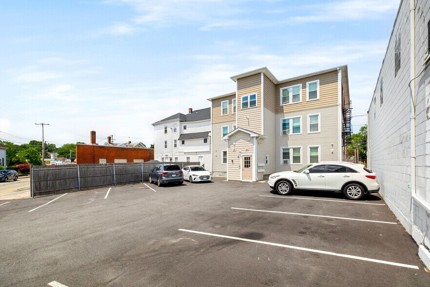 More Photos Of 212 Washington St, West Warwick Multifamily For Sale