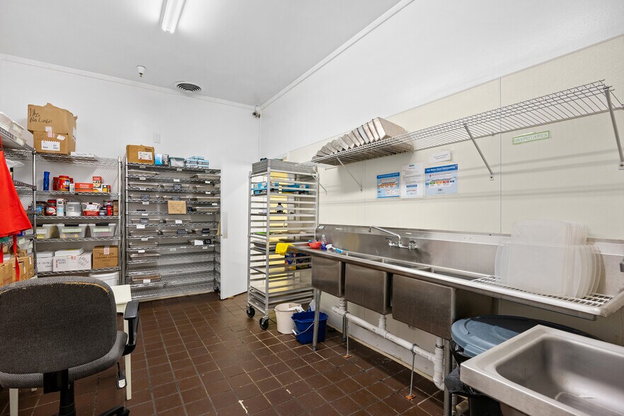 More Photos Of 3986 Highway 17 Business, Murrells Inlet Freestanding For Sale