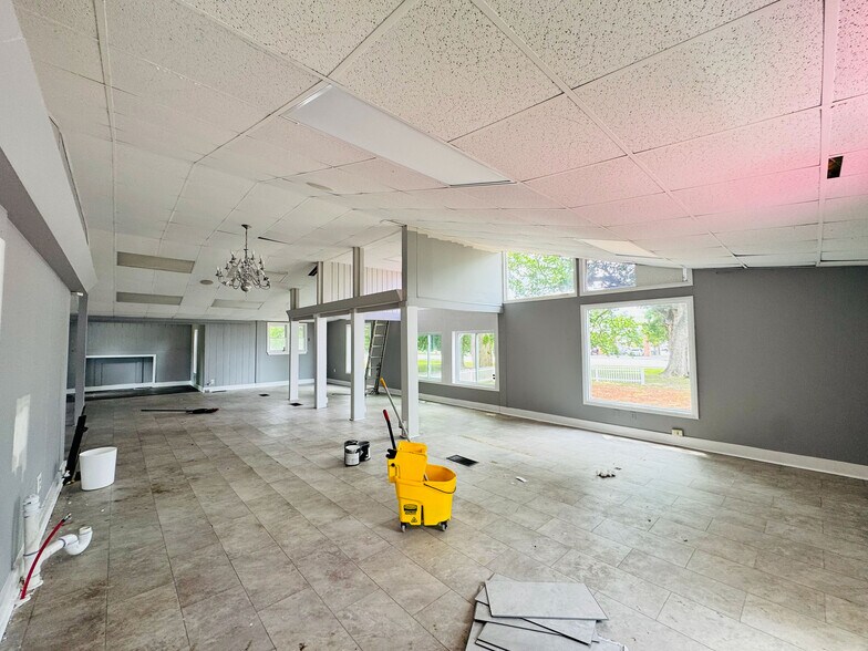 More Photos Of 685 N Jeff Davis Dr, Fayetteville Freestanding For Sale
