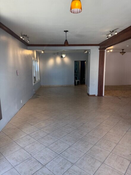 More Photos Of 5901 W Vliet St, Milwaukee Storefront Retail Residential For Lease