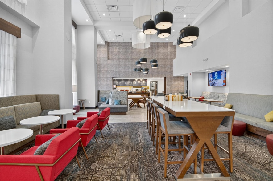 More Photos Of 1335 S Main St, Adrian Hotel For Sale