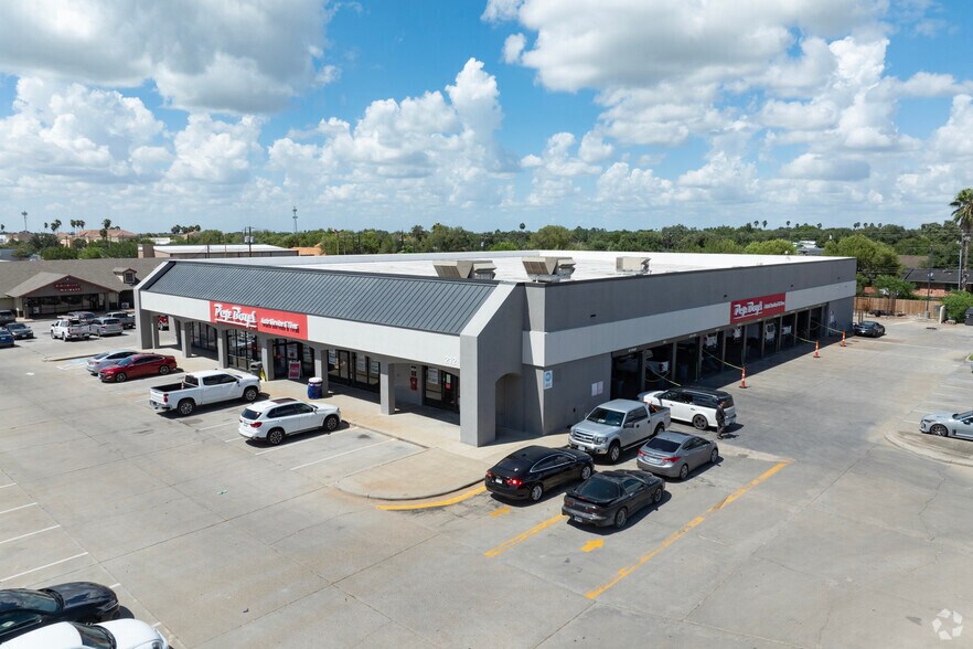 Primary Photo Of 212 W Expressway 83, Weslaco Auto Repair For Lease