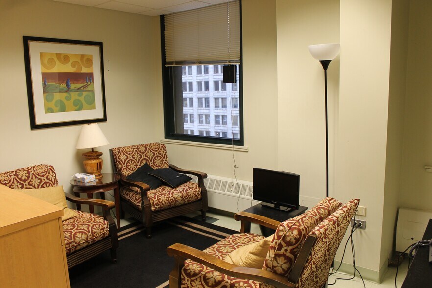 More Photos Of 50 E Washington St, Chicago Office For Sale