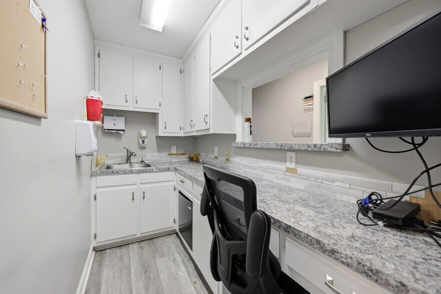 More Photos Of 501 N Main St, Robersonville Office For Sale
