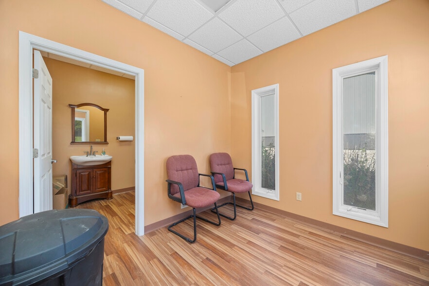 More Photos Of 1200 S Hartshorn Rd, Lakeside Marblehead Warehouse For Sale