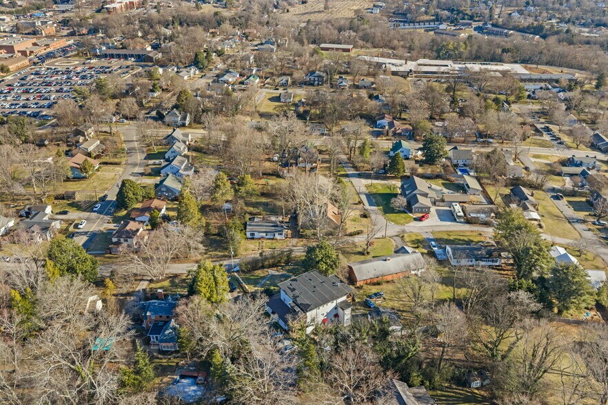 More Photos Of 301 S Magnolia St, Maryville Multifamily For Sale
