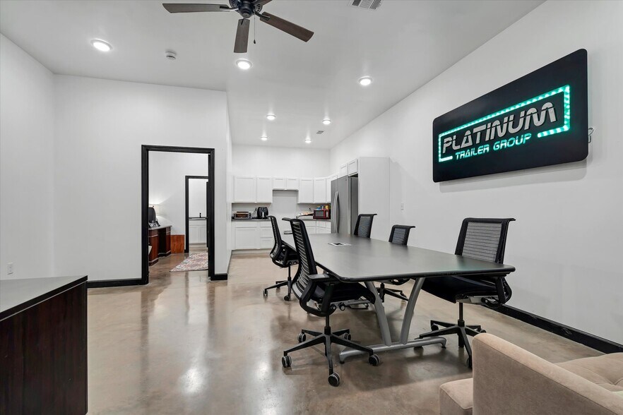 More Photos Of 538 Industrial Pk Acc rd, Trumann Flex For Lease