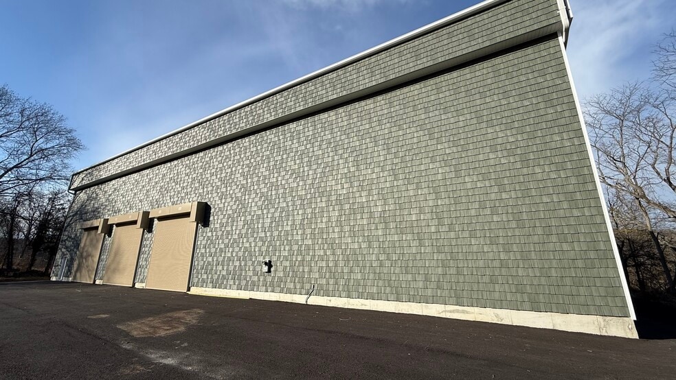 More Photos Of 2651 PA-412, Coopersburg Warehouse For Lease