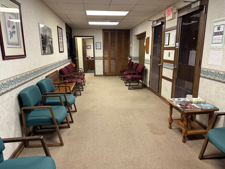 More Photos Of 6693 N Chestnut St, Ravenna Medical For Sale