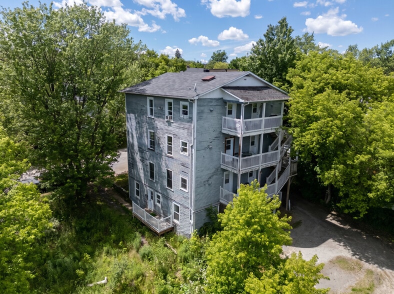 Primary Photo Of 338 Rue Brooks, Sherbrooke Apartments For Sale