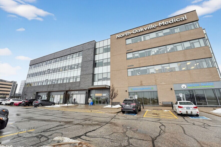 More Photos Of 3075 Hospital Gate, Oakville Medical For Lease