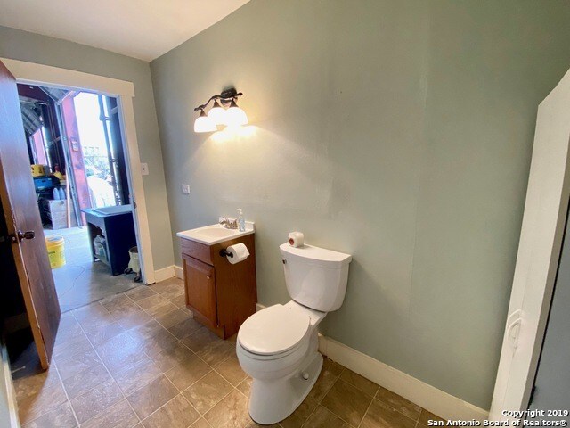 More Photos Of 5447 Seguin Rd, Kirby Auto Repair For Sale