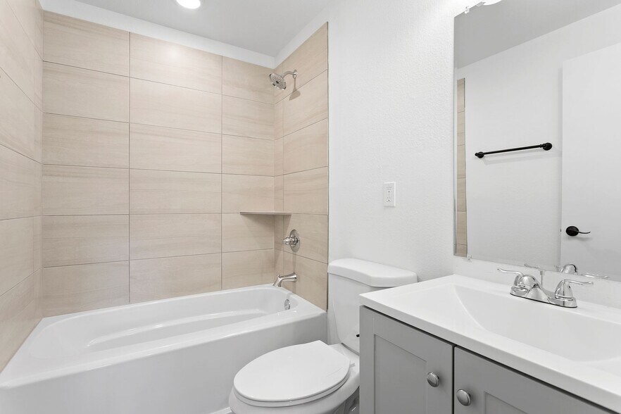 More Photos Of 3254 SE 90th Pl, Portland Apartments For Sale