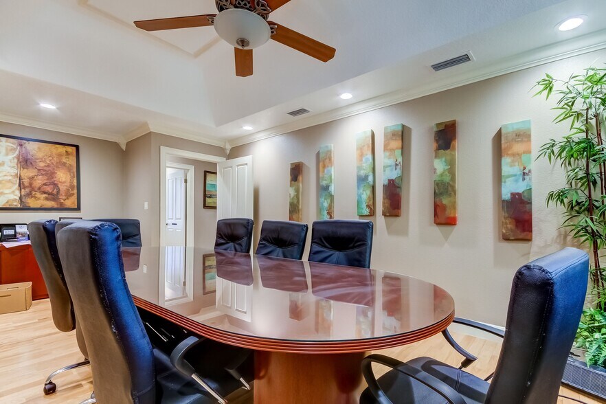 More Photos Of 3775 Central Ave, Saint Petersburg Medical For Lease