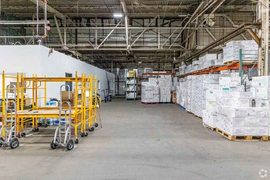 More Photos Of 297 Getty Ave, Paterson Warehouse For Lease