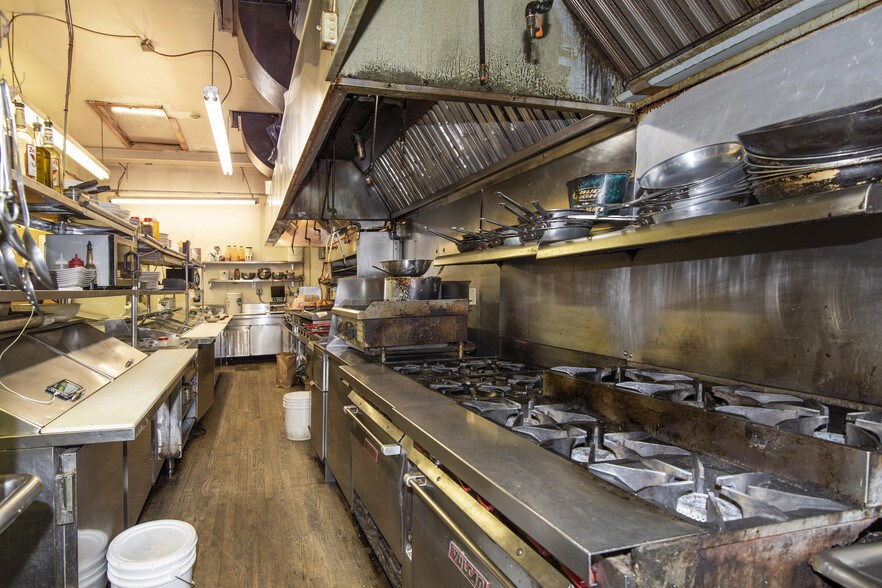 More Photos Of 32-34 Main St, Warwick Restaurant For Sale