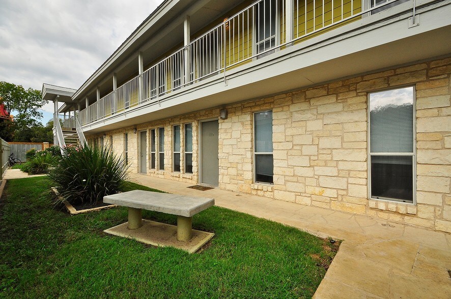 More Photos Of 2523 Durwood St, Austin Apartments For Sale
