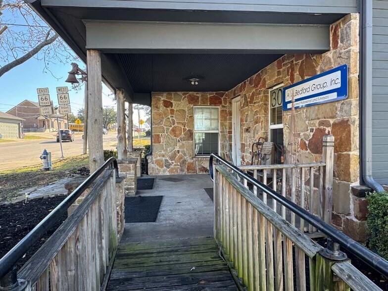 More Photos Of 301 N Alamo Rd, Rockwall Office For Lease