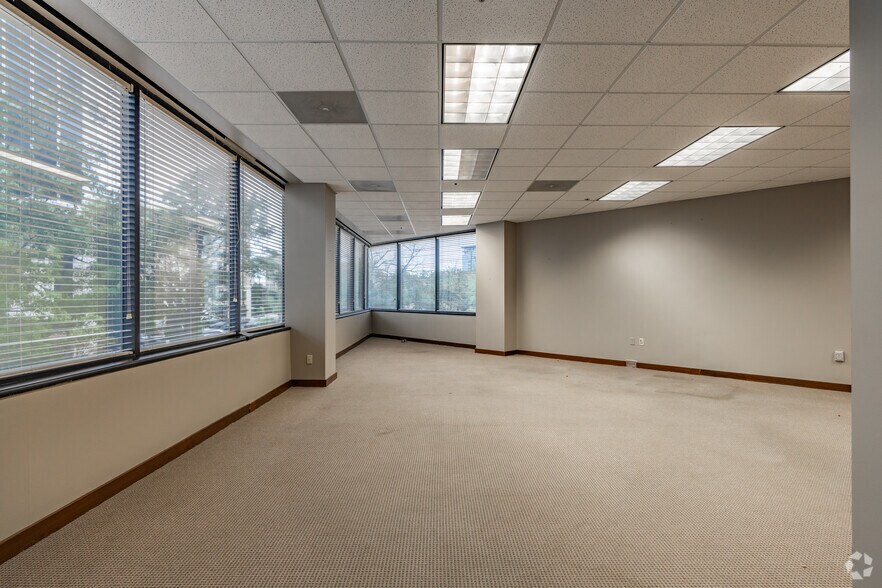 More Photos Of 105 W Capitol Ave, Little Rock Office For Sale