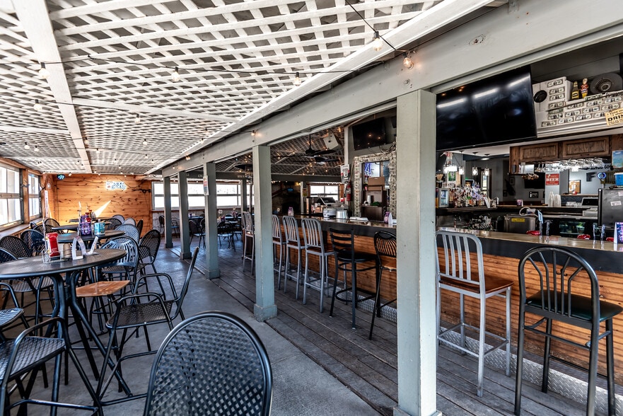 More Photos Of 5527 Oregonia Rd, Oregonia Restaurant For Sale