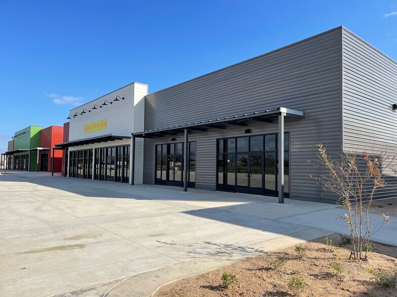 More Photos Of 183 Crossing, Lockhart Unknown For Lease