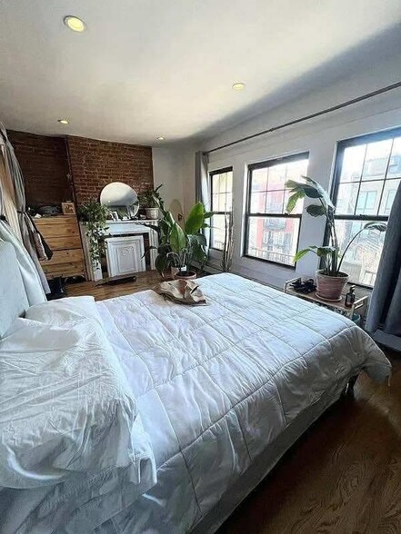 More Photos Of 1215 Bedford Ave, Brooklyn Storefront Retail Residential For Sale