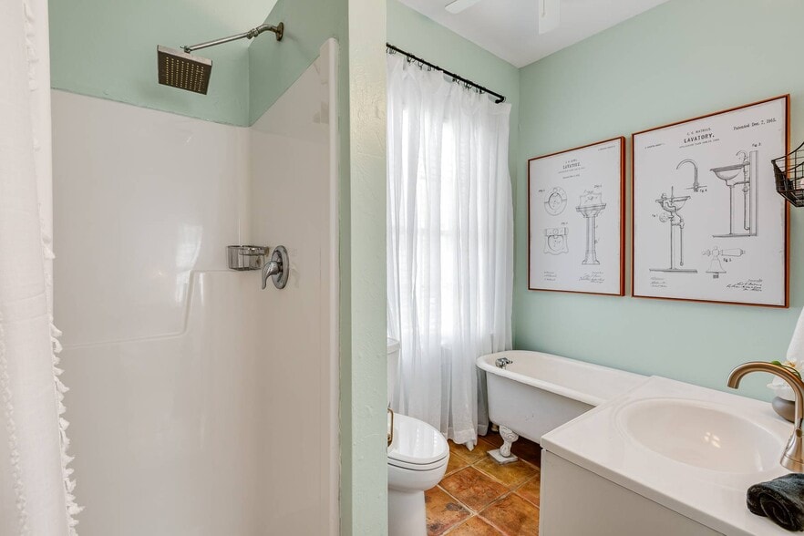 More Photos Of 1117 Duval St, Key West Hospitality For Sale