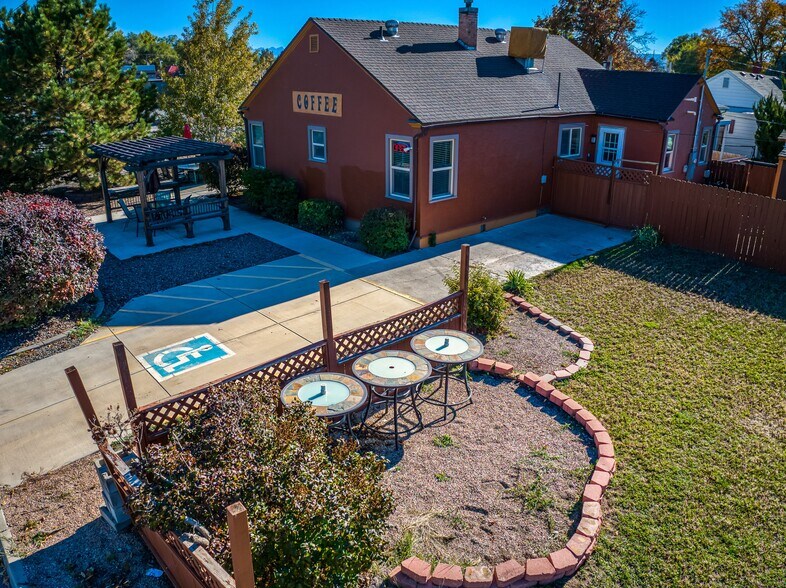 More Photos Of 1047 N 1st St, Montrose Office For Sale