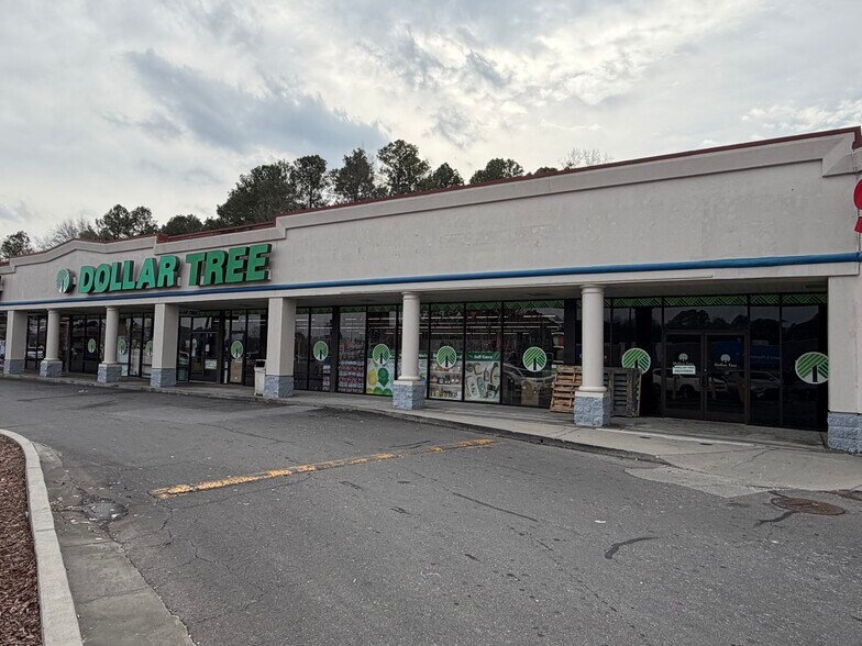 More Photos Of 2530 E Walnut Ave, Dalton Unknown For Lease