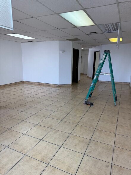 More Photos Of 456 W Main St, Mesa Storefront Retail Office For Lease