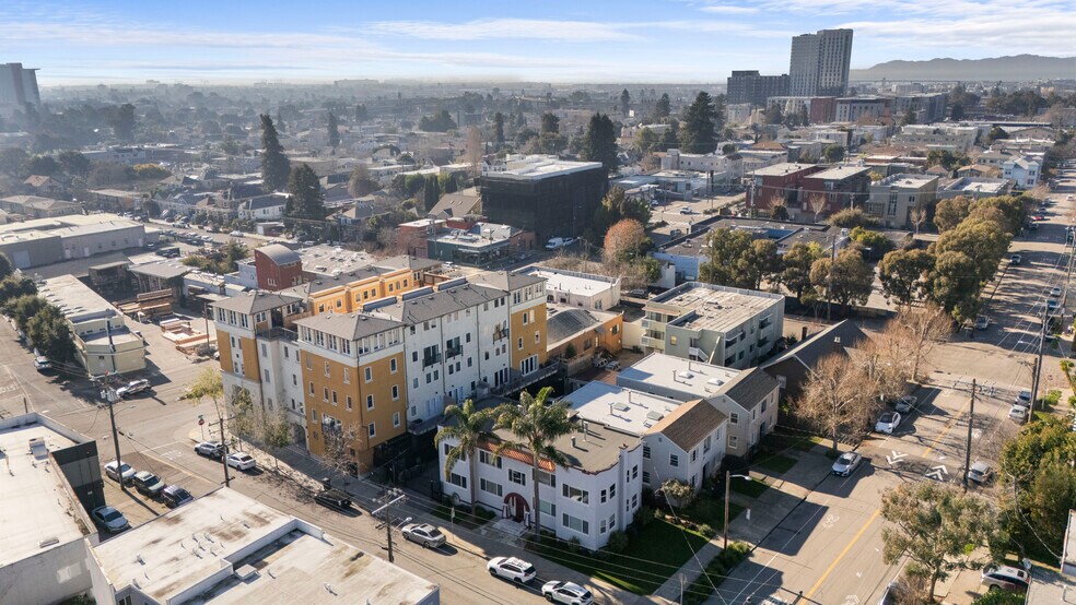 More Photos Of 367 41st St, Oakland Multifamily For Sale