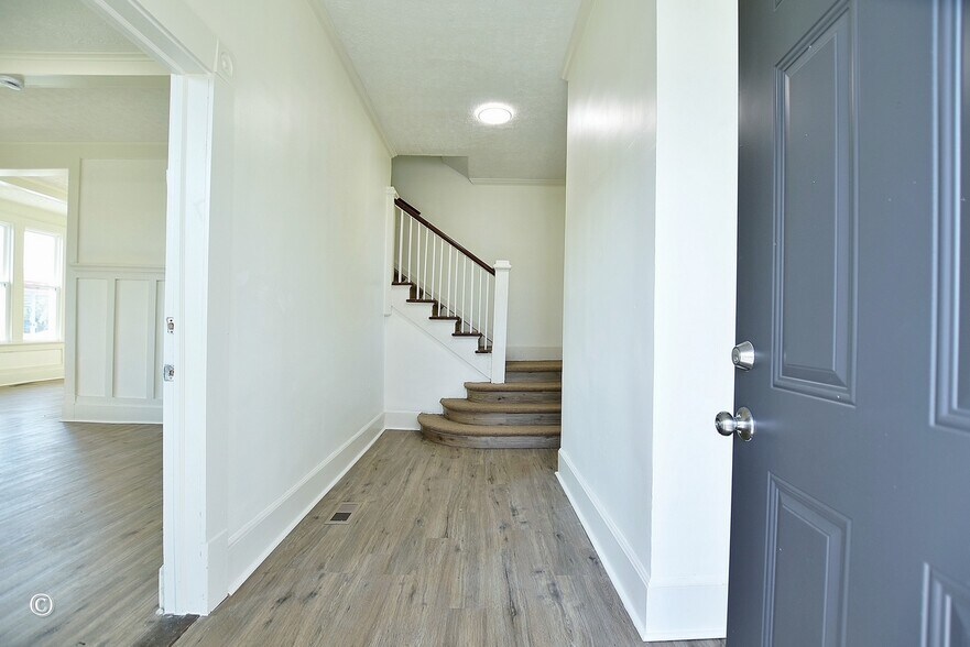 More Photos Of 2121 Wynnton Rd, Columbus Office For Sale