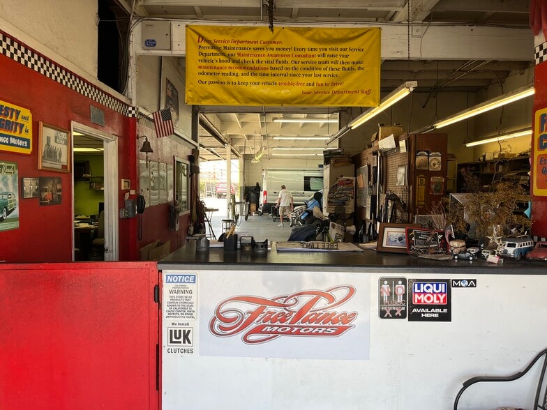 More Photos Of 3015 E South St, Long Beach Industrial For Sale