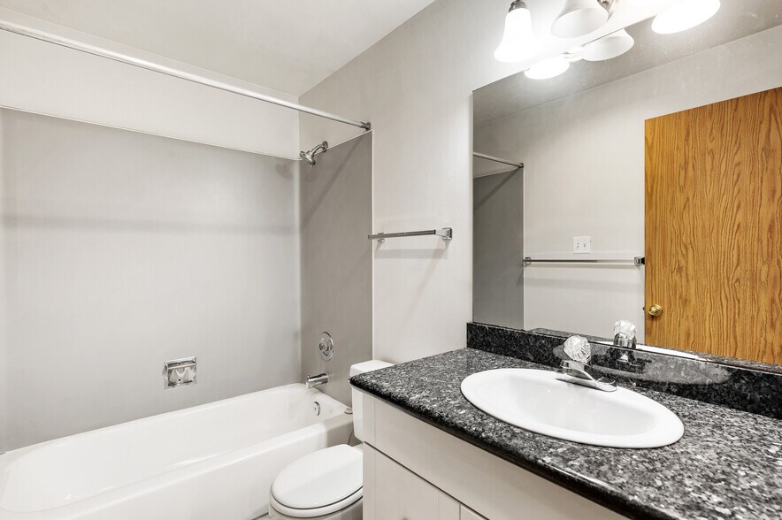 More Photos Of 1146 N 91st St, Seattle Apartments For Sale