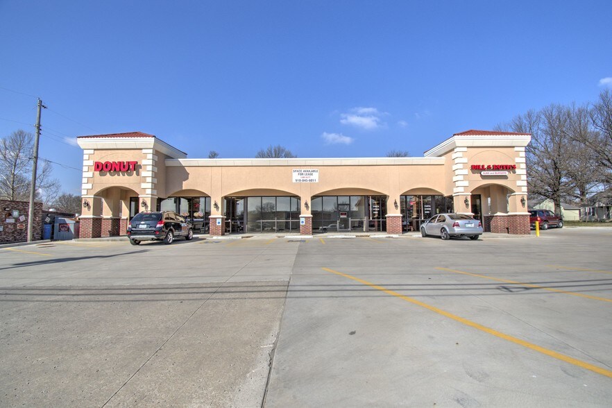 More Photos Of 407 N York St, Muskogee Freestanding For Lease