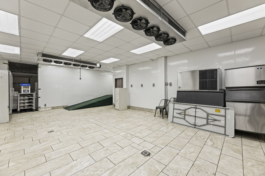 More Photos Of 415 W Madison Ave, Iola Restaurant For Sale
