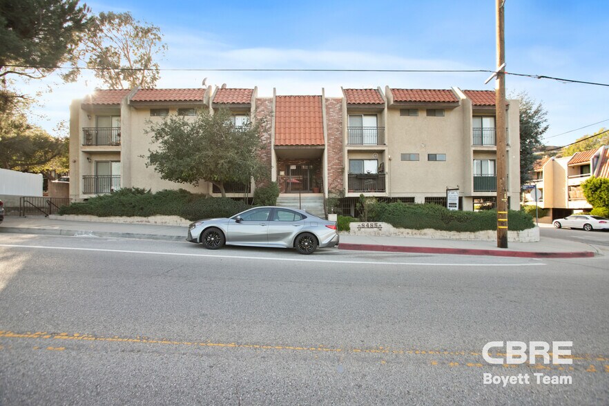 Primary Photo Of 8485 Valley Circle Blvd, West Hills Apartments For Sale