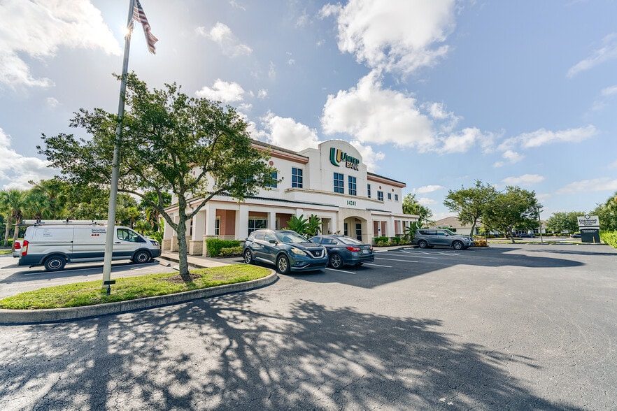 Primary Photo Of 14241 Metro Pky, Fort Myers Storefront Retail Office For Lease