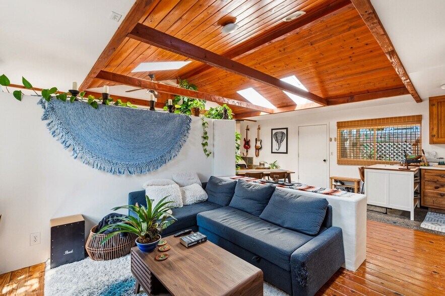 More Photos Of 273 Hillcrest Dr, Encinitas Apartments For Sale