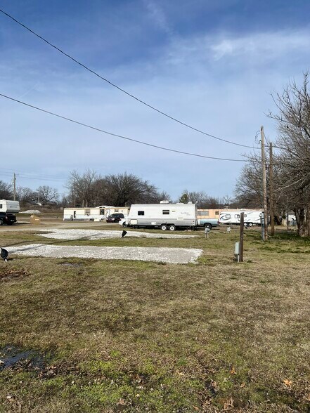 More Photos Of 310 W Corporation St, Henryetta Manufactured Housing Mobile Home Park For Sale
