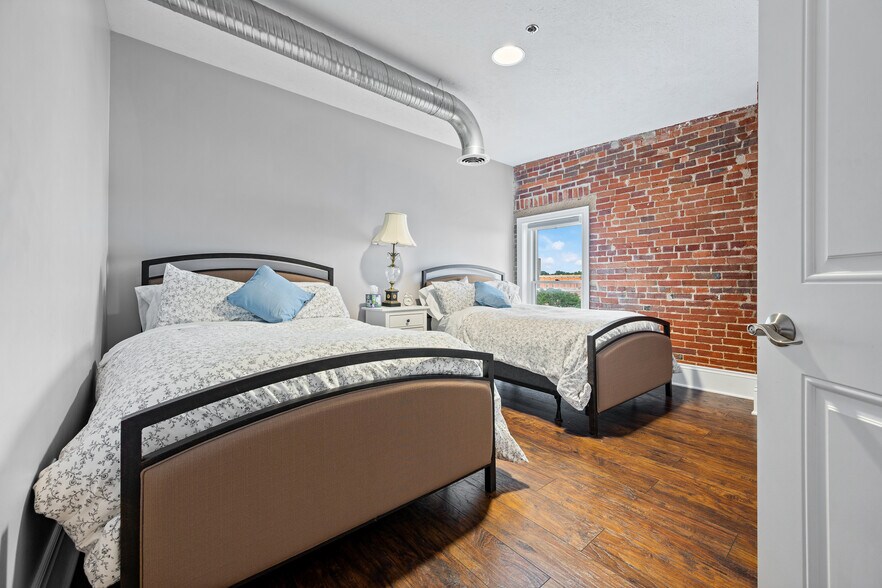 More Photos Of 144 W Liberty St, Wooster Office For Sale