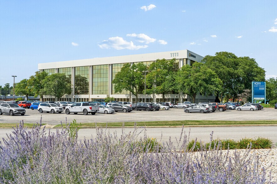 More Photos Of 1111 E Touhy Ave, Des Plaines Office For Sale
