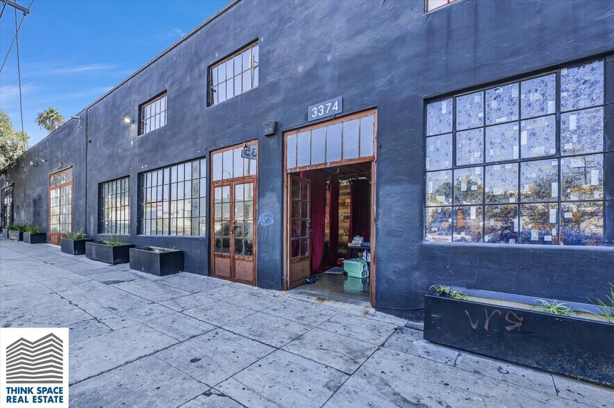 More Photos Of 3364-3386 E Olympic Blvd, Los Angeles Warehouse For Lease