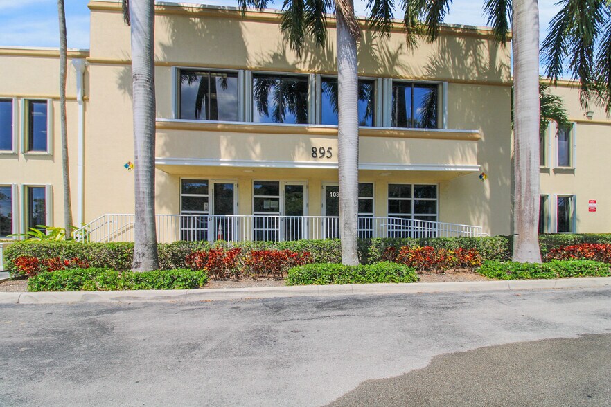 More Photos Of 895 SW 30th Ave, Pompano Beach Office For Lease