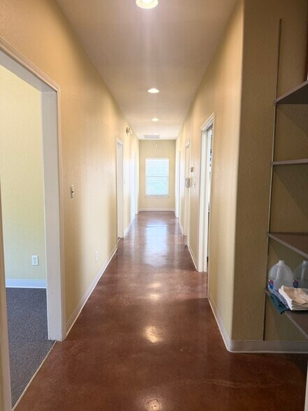 More Photos Of 16239 Nacogdoches Rd, San Antonio Healthcare For Lease