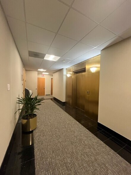 More Photos Of 118 N Bedford Rd, Mount Kisco Office For Lease
