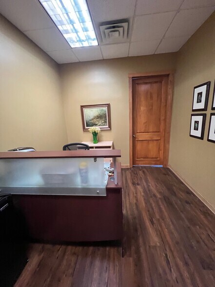 More Photos Of 23505 Smithtown Rd, Excelsior Office For Lease