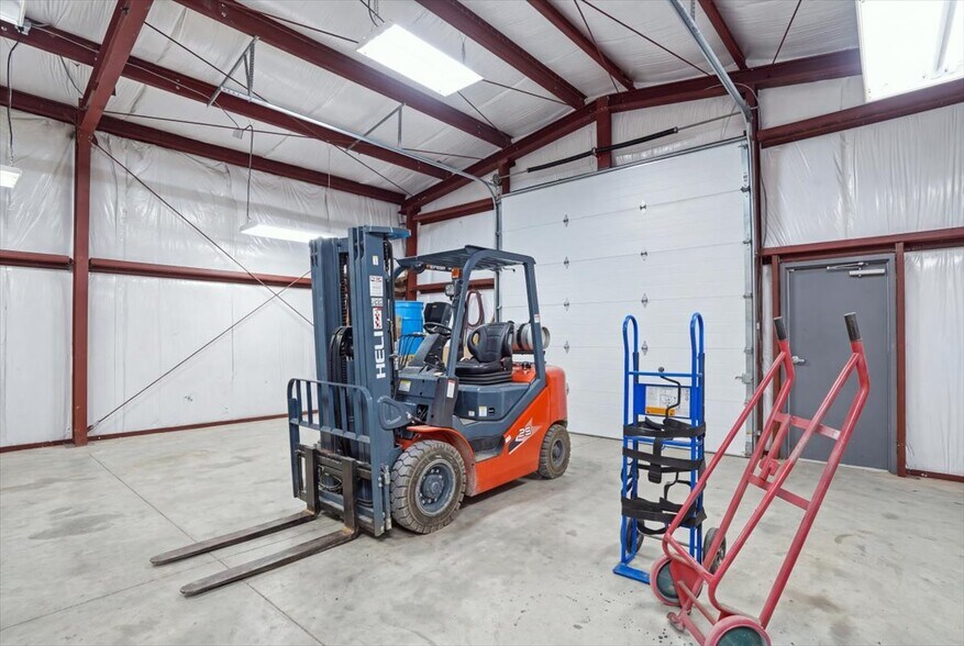 More Photos Of 46 N Scott St, Carbondale Self Storage For Lease